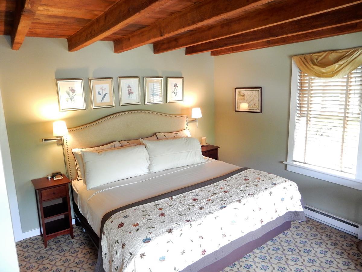 A Butlers Manor Bed & Breakfast Southampton Exterior photo